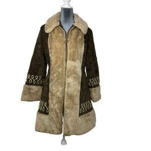 Vintage 60/70s ILGWU Faux Fur & Suede Women's Coat With Embroidered Cuffs SZ 12